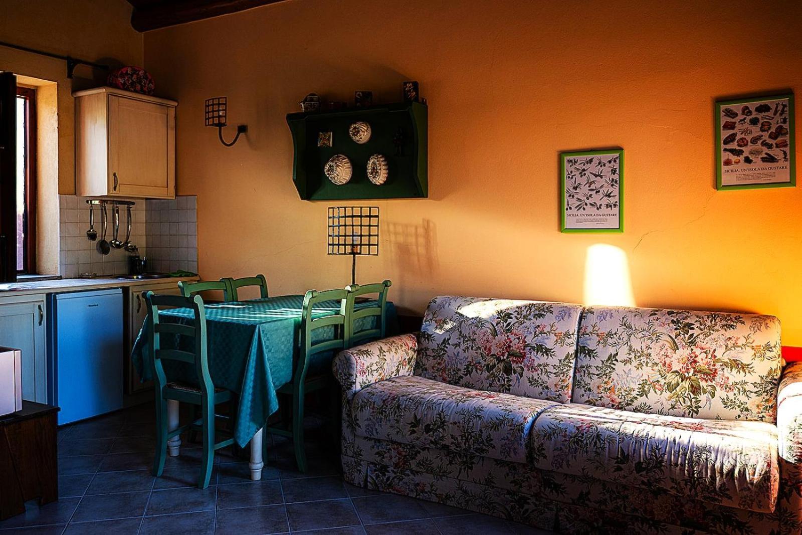 Bioagriturismo Antica Sena Milici Dış mekan fotoğraf
